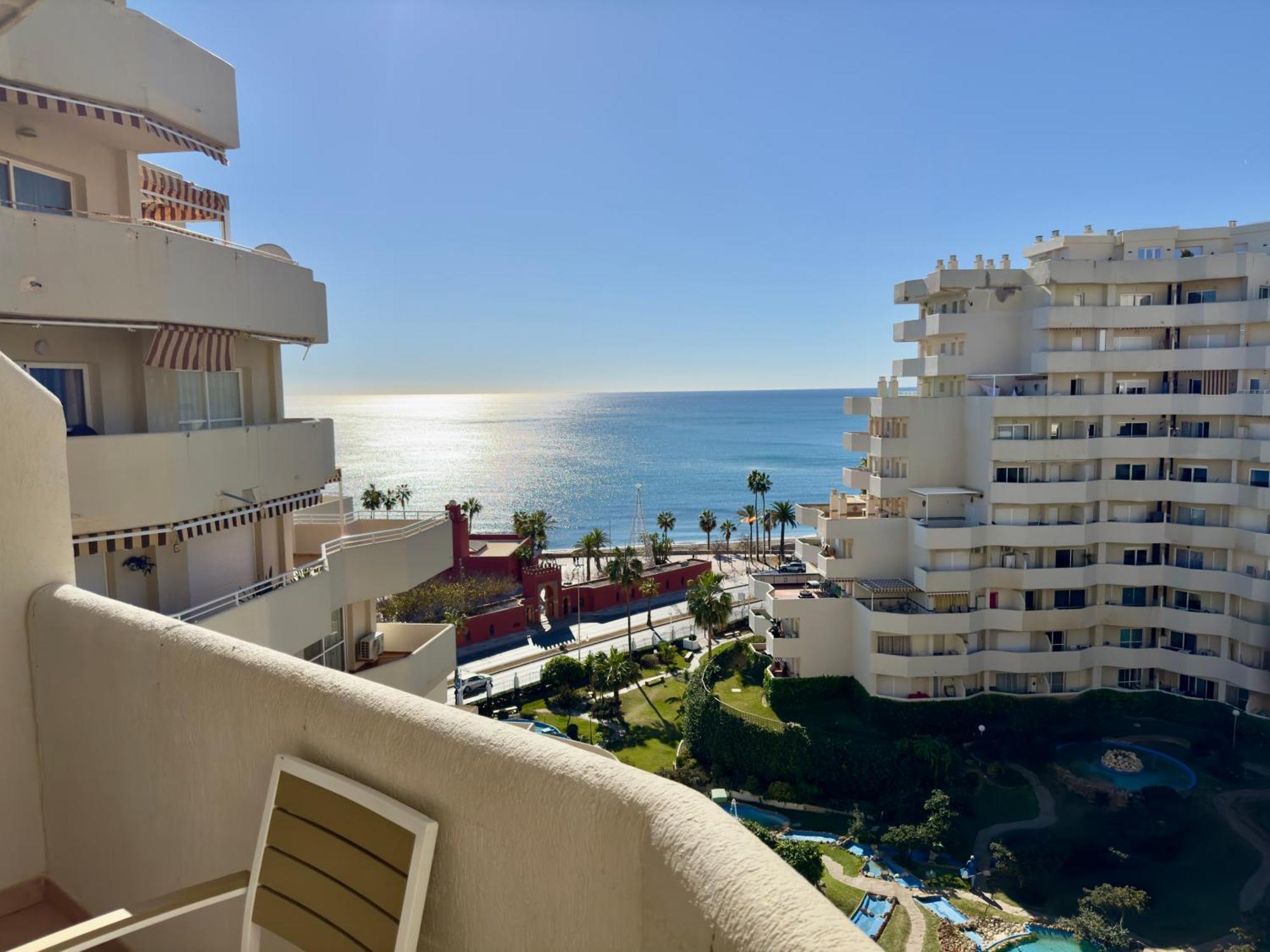 G&G Benalbeach Mediterranean Views Benalmadena Exterior photo